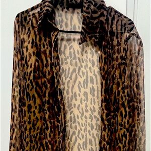 Beautiful Leopard print cover top